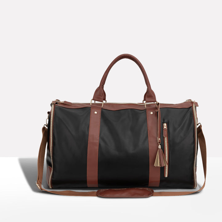 Stylish women's patchwork weekender duffel bag, perfect for travel or weekend getaways. Versatile carry-on.