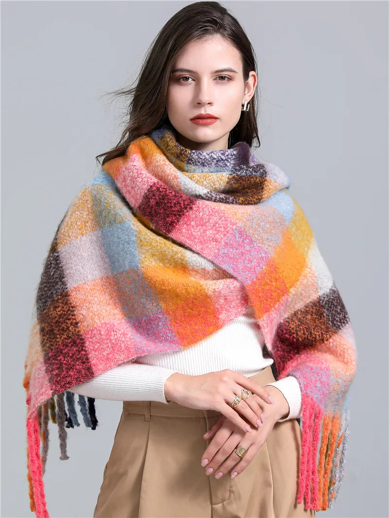 Women's fashion plaid winter scarf, warm, stylish, and comfortable.