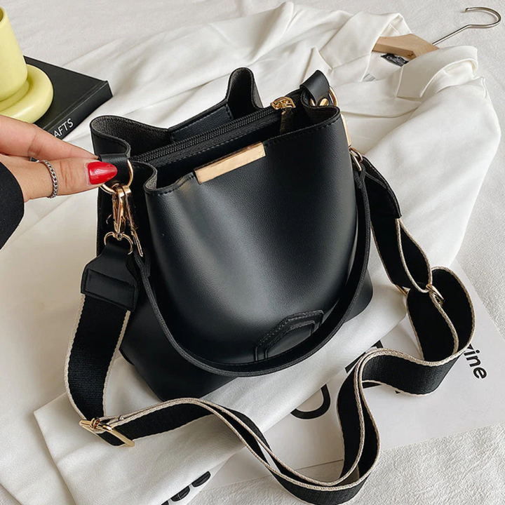 Stylish women's premium leather shoulder bag, a chic fashion accessory for daily elegance.