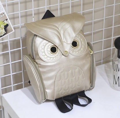 Everyday casual multi-pocket backpack for women, featuring a fun owl print and sturdy PU leather.