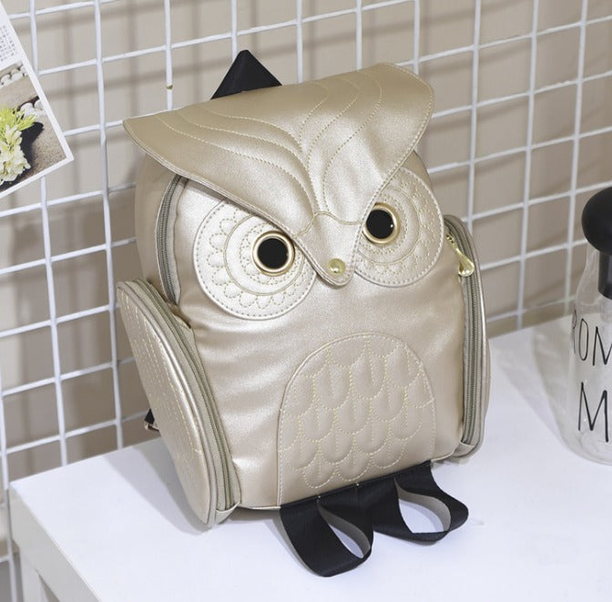 Everyday casual multi-pocket backpack for women, featuring a fun owl print and sturdy PU leather.