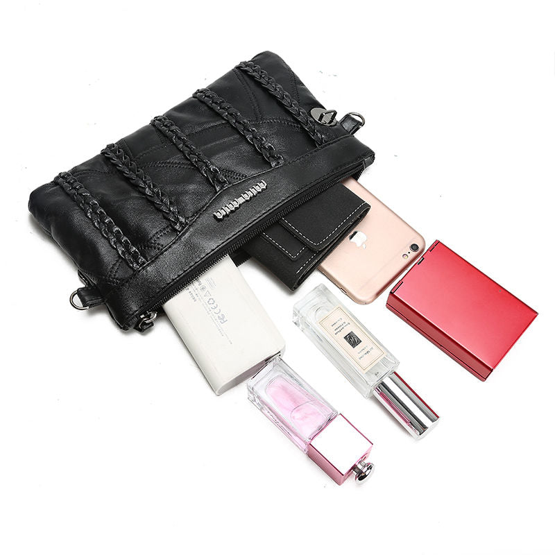 Fashionable women's PU leather crossbody bag. An elegant accessory to complete your stylish outfit.