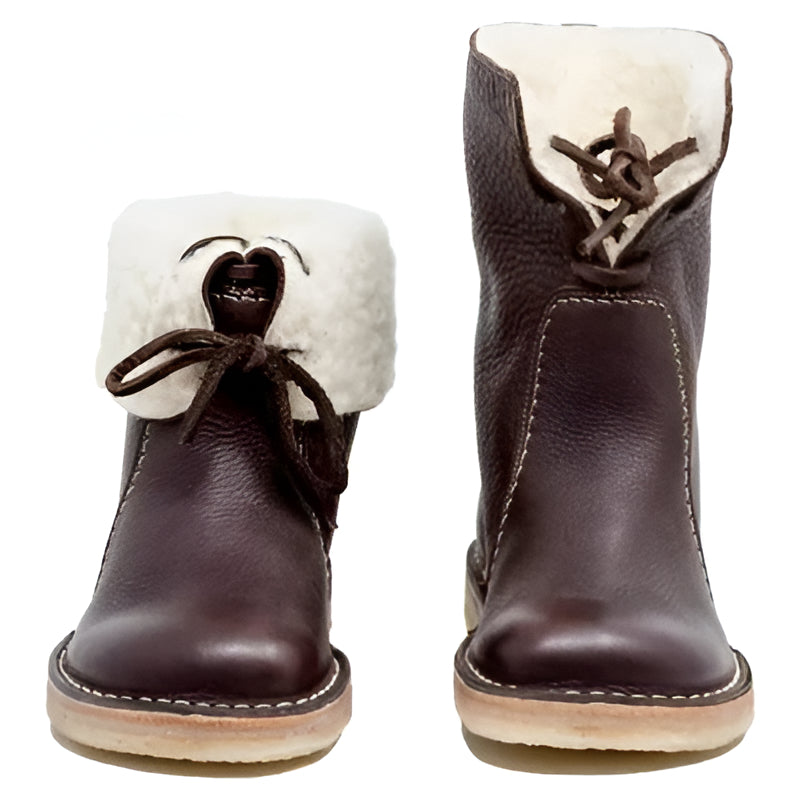Durable women's lace-up winter boots, wool-lined for warmth. Vintage style, round toe for comfortable everyday wear.