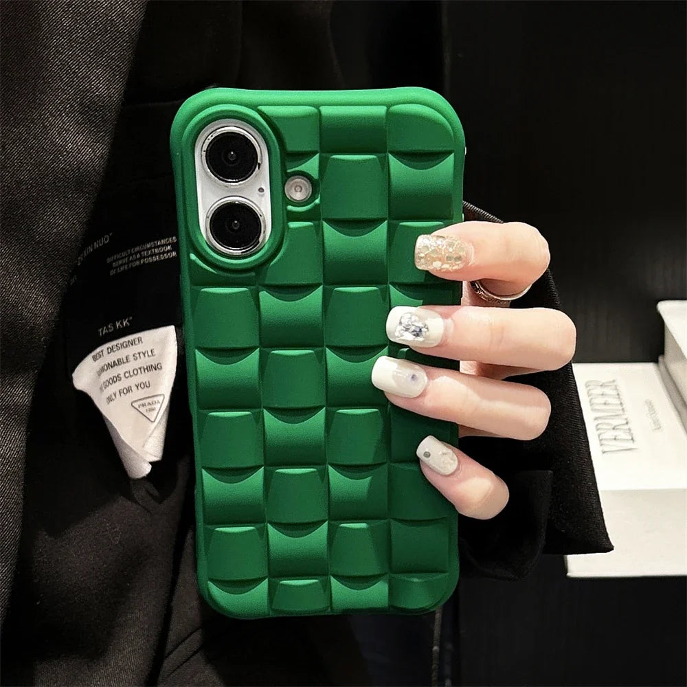 Fashionable women's woven iPhone case, blending stylish design with robust mobile tech protection & comfort.