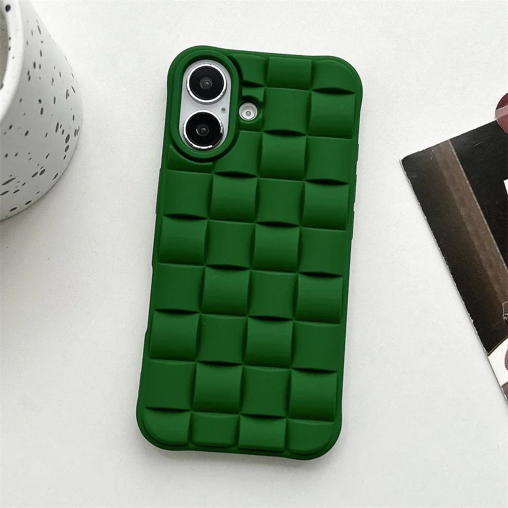 Premium canvas woven iPhone case for women, ensuring durable protection and a chic, sophisticated accessory.
