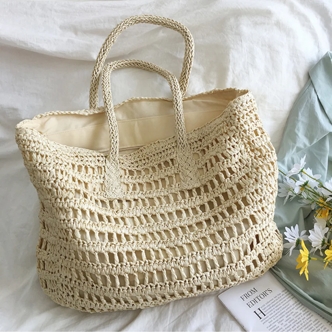 Trendy BreezeTote woven handbag for women, a chic summer shoulder bag for every occasion.