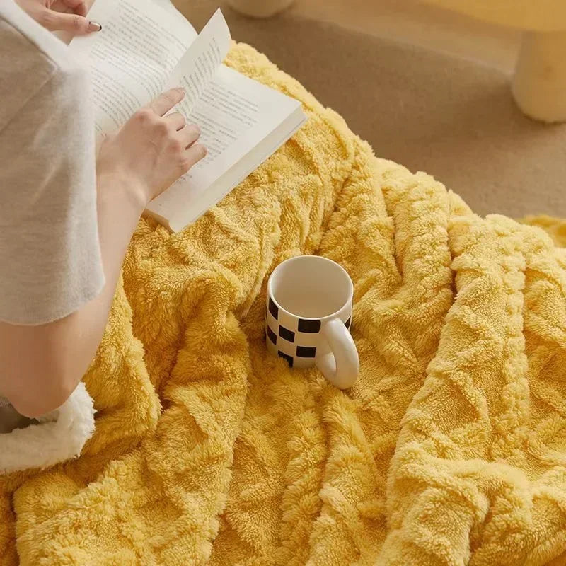 WarmWool thick lambswool blanket, ideal for cozy comfort & luxury home decor.