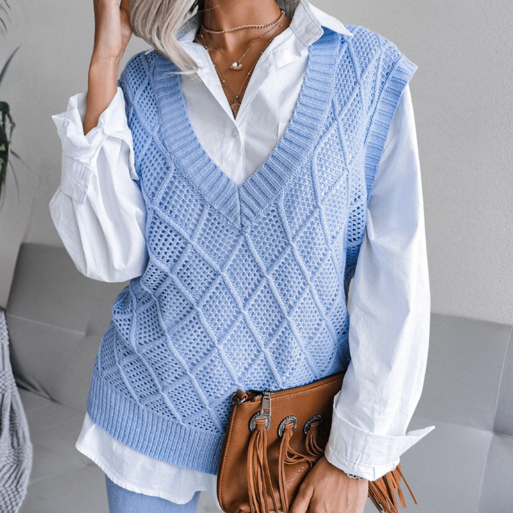 Effortless trendy women's knitted sweater, a comfortable everyday style essential for autumn & winter.