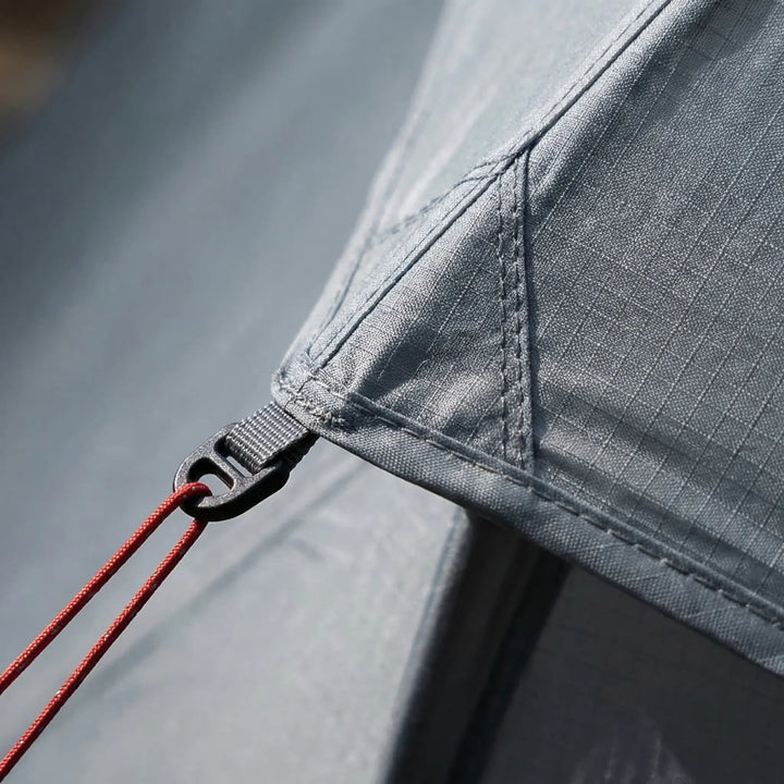 Durable ripstop ultralight 1-person hiking tent. Lightweight 3-season/4-season outdoor shelter for solo backpackers.