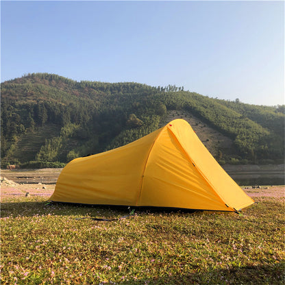 Versatile 2-person ultralight tunnel camping tent, 1.58kg, unisex design.