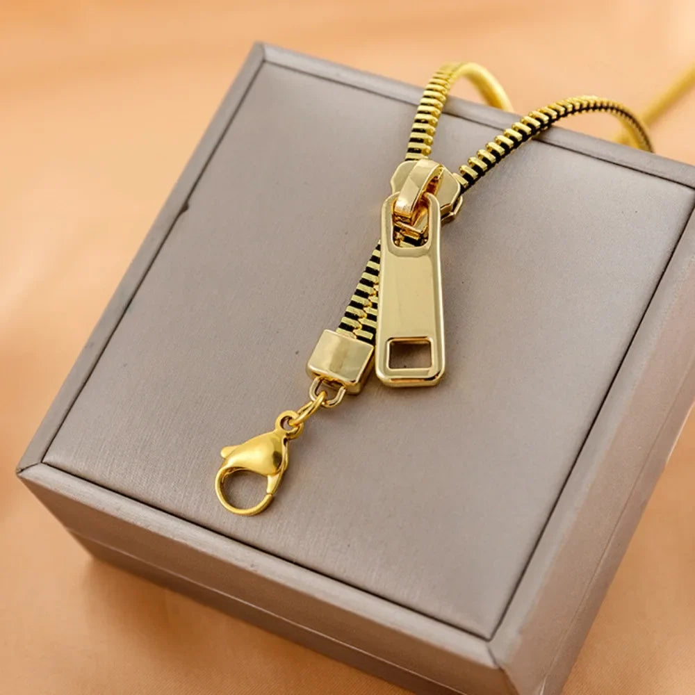 Modern women's fashion necklace featuring a unique zipper pendant. Trendy accessory, perfect statement jewelry.