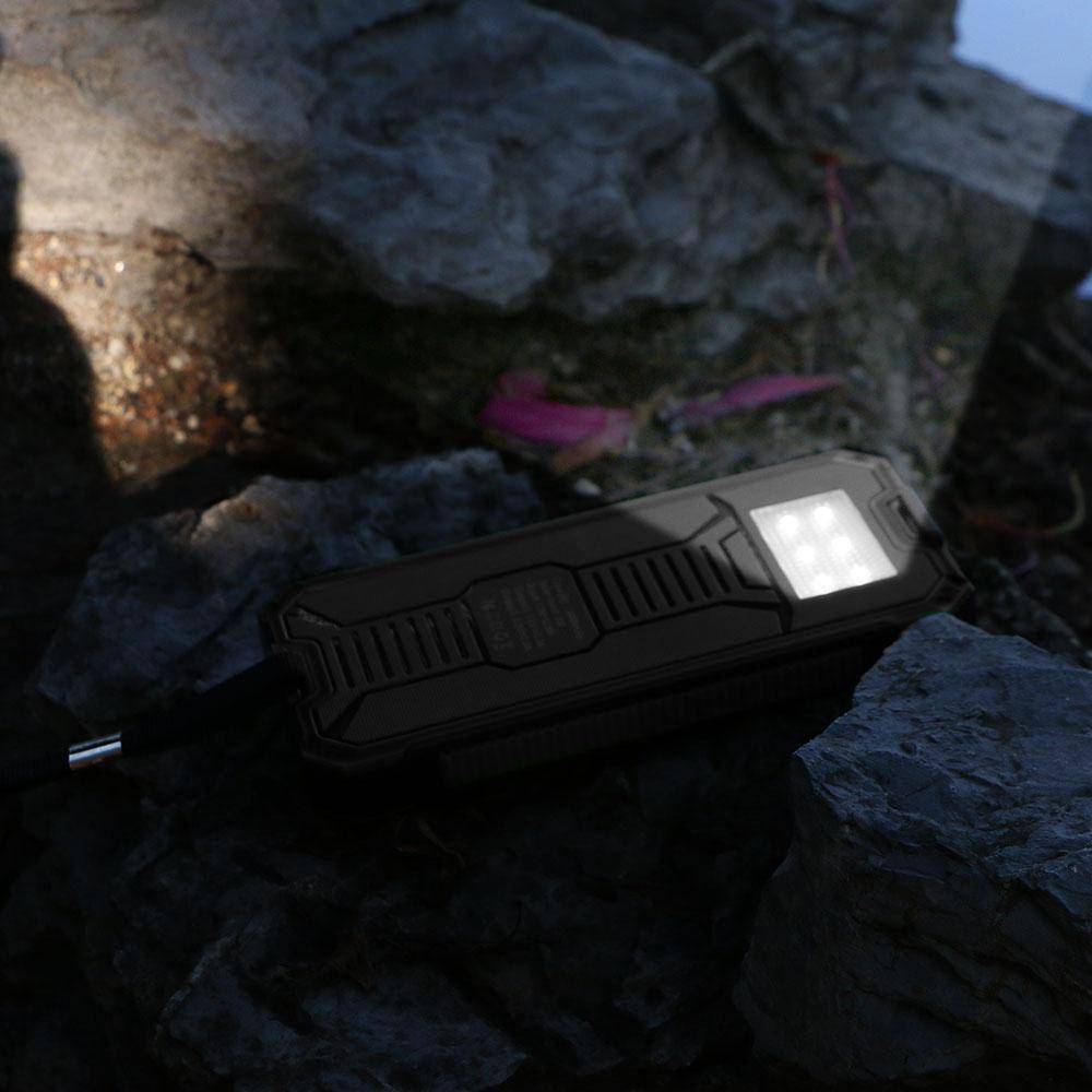 Large capacity 20000mAh solar power bank, a reliable emergency power source for phones.