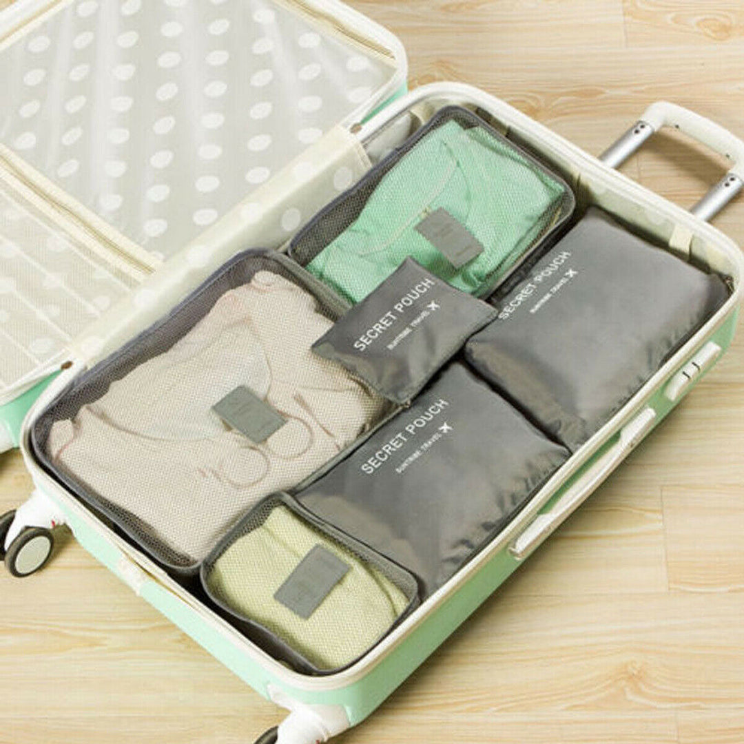 Waterproof travel organizer set for clothing & accessories. Keep luggage tidy on vacation.