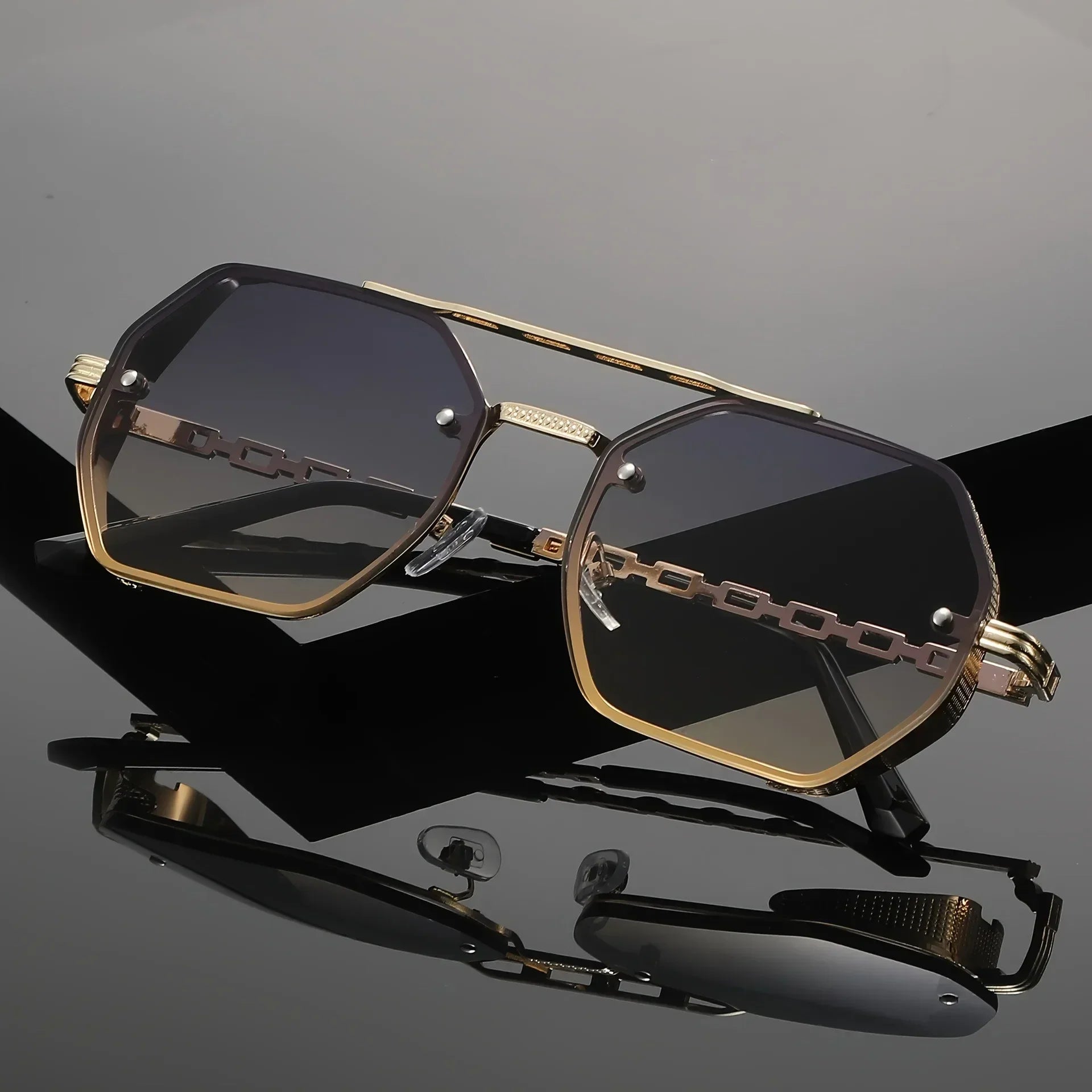 Modern unisex Avery sunglasses, trendy and lightweight fashion accessories for any face shape.