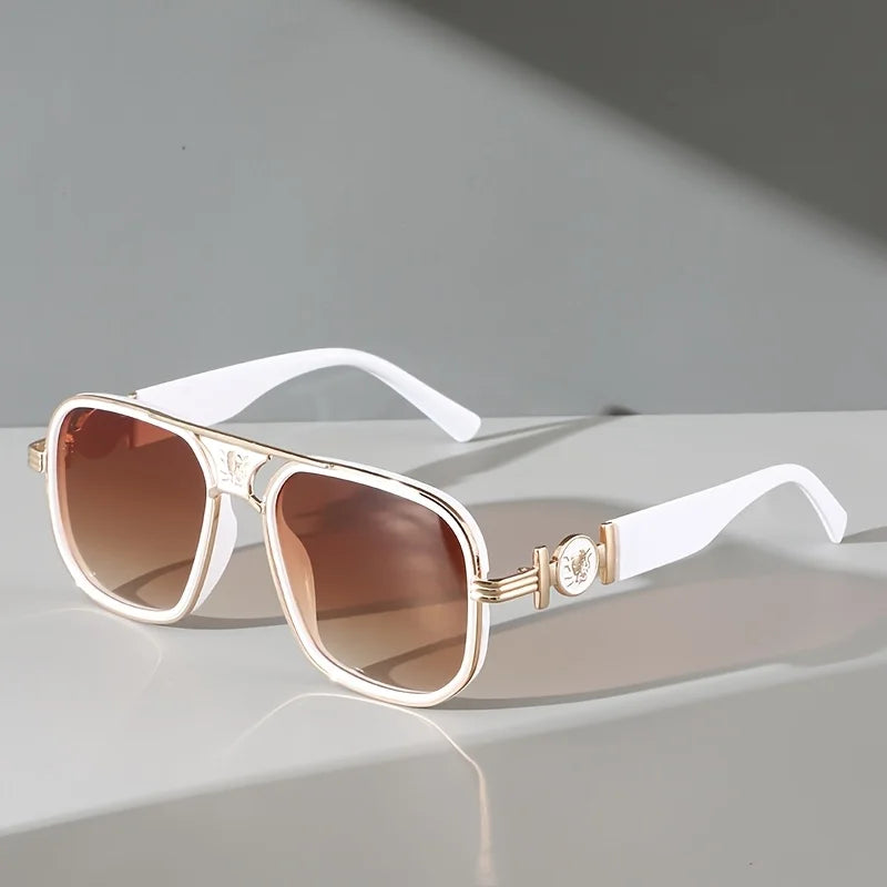 High-quality unisex aviator sunglasses ensuring robust UV400 protection. Essential eye safety & stylish design.