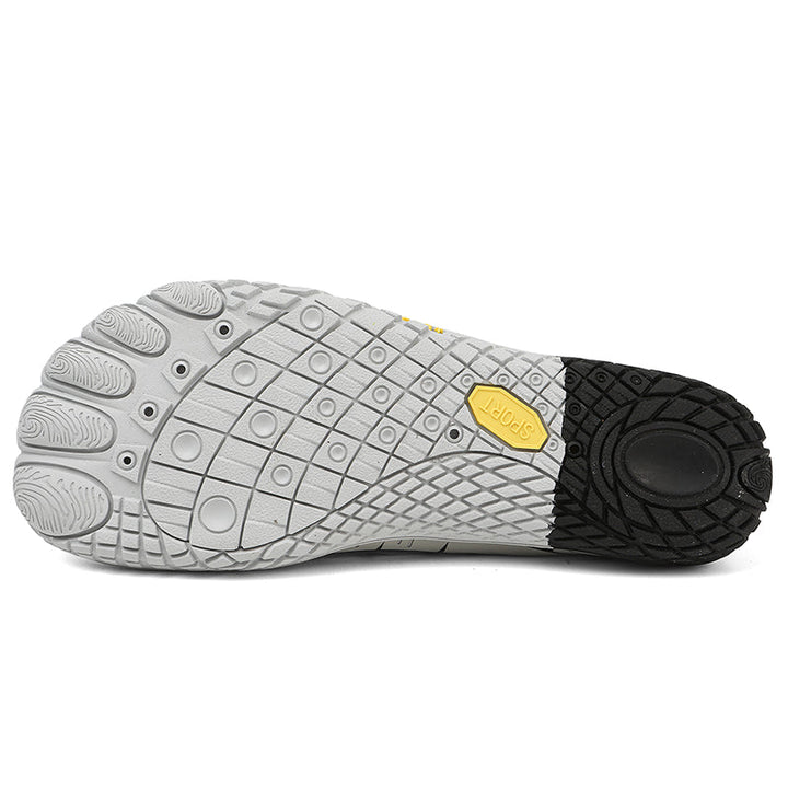 Minimalist athletic training shoes, breathable fabric, ideal for everyday wear.