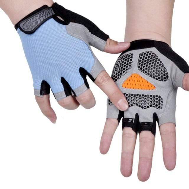 Enhanced grip pattern on unisex fingerless cycling gloves, providing maximum control on descents.