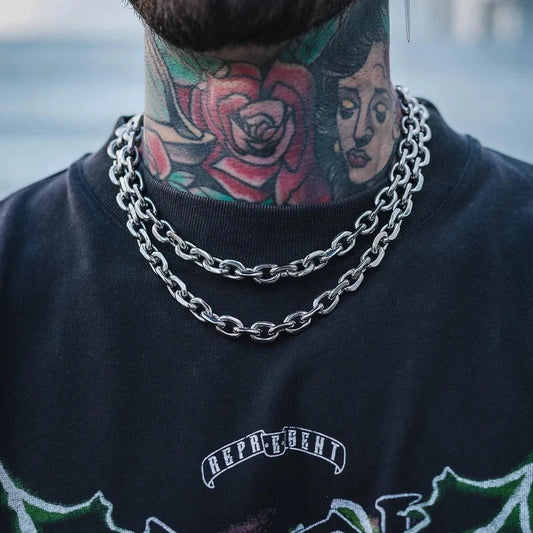 Unisex bold chainlink necklace with a polished finish. Heavyweight modern statement jewelry, perfect for everyday wear.