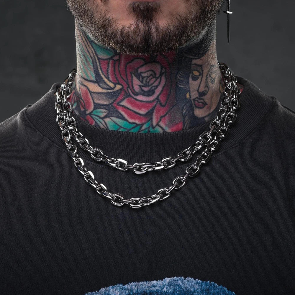 Close-up of a bold, heavyweight unisex chainlink necklace, showcasing its polished finish and modern design.