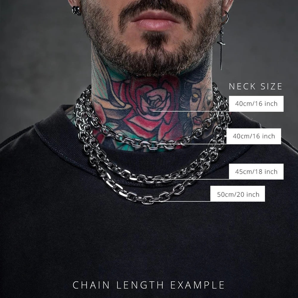 Stylish unisex bold chainlink necklace, ideal as a men's everyday accessory or modern statement jewelry.