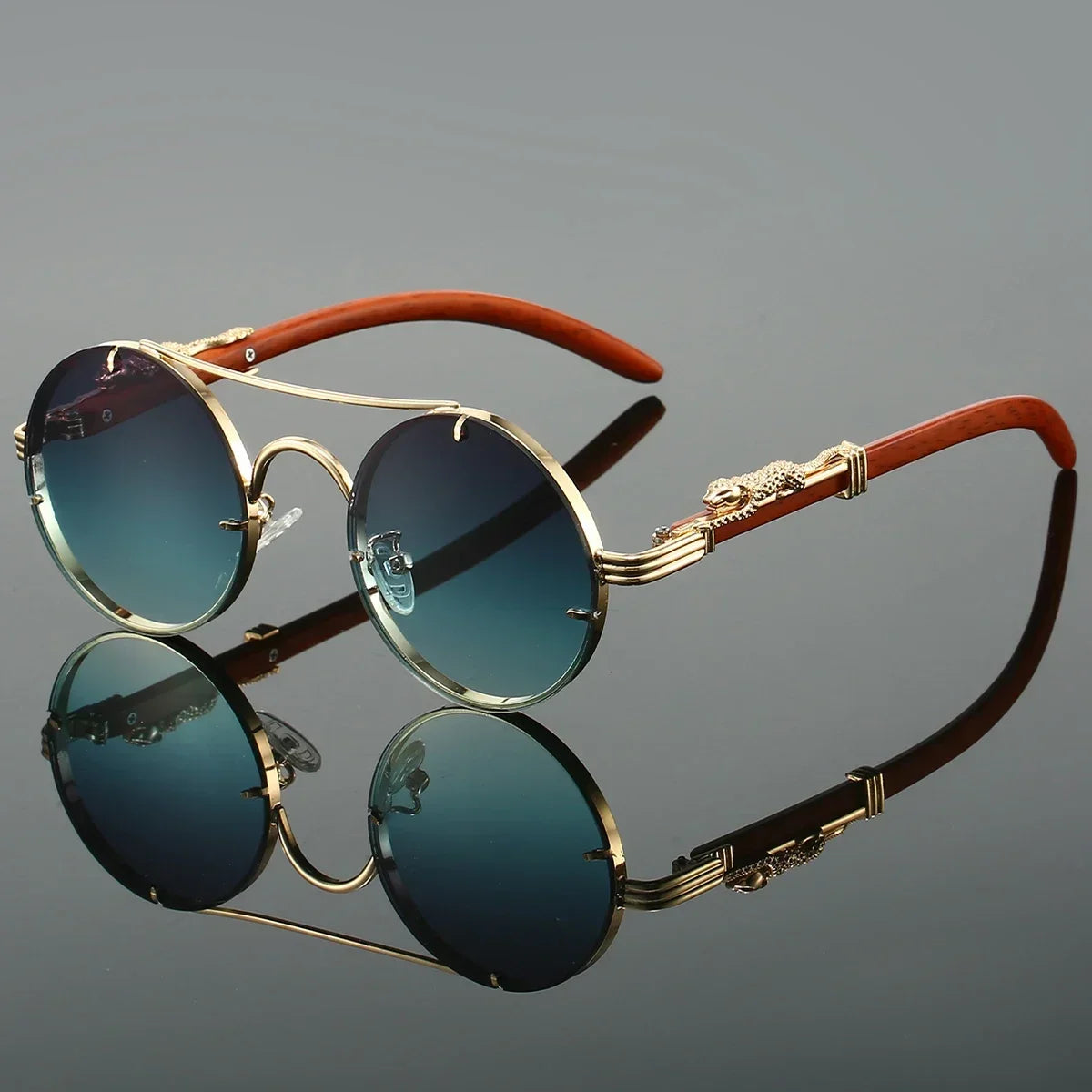 Bold unisex sunglasses featuring golden lenses. Fashionable statement accessory with UV protection.