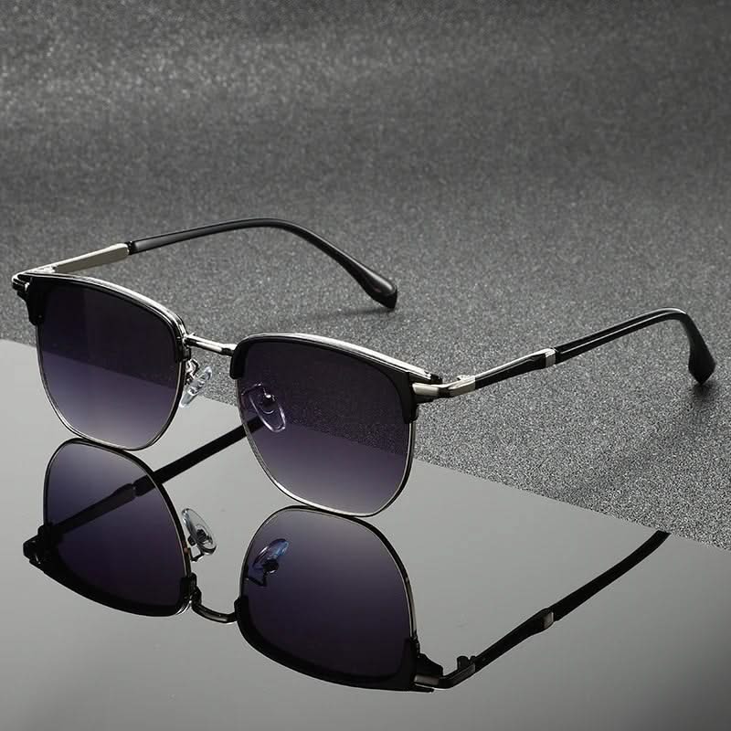 Stylish unisex Clubmaster eyewear featuring a sleek metal frame for modern fashion.