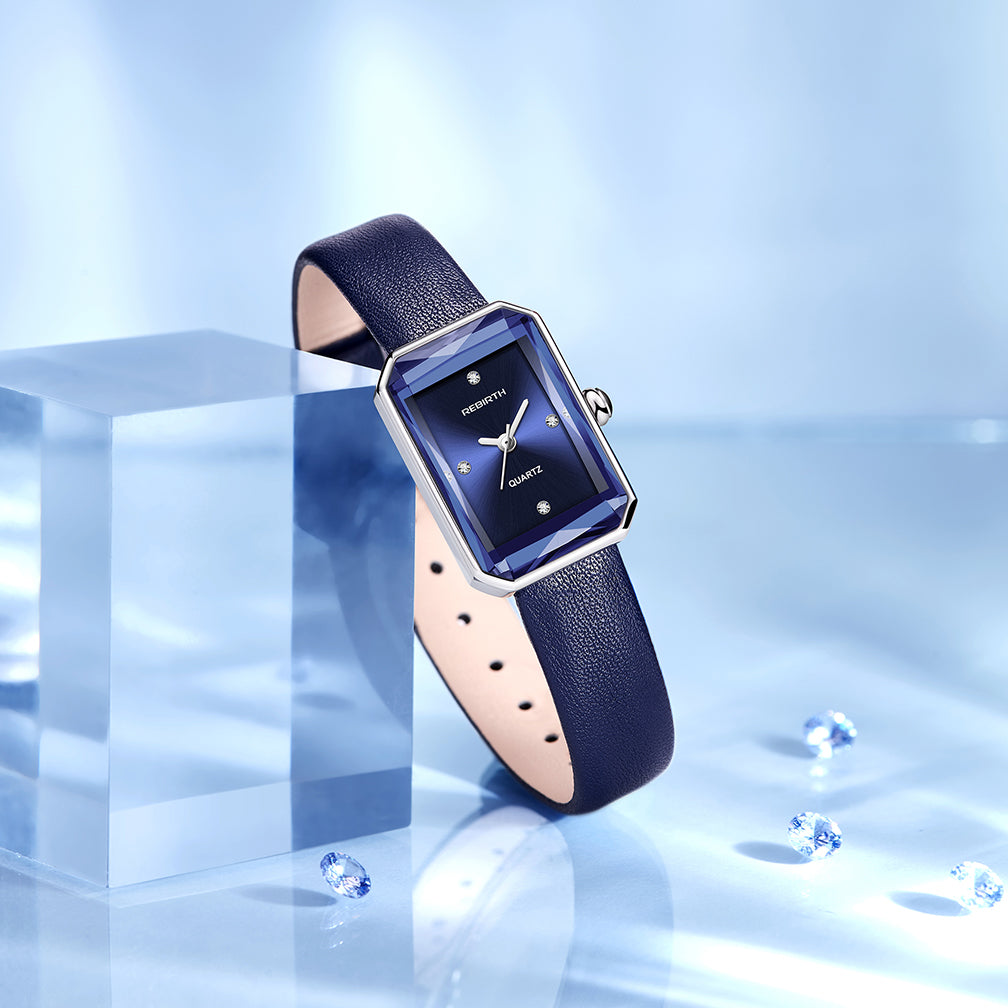 Versatile everyday elegant Classic Slim Quartz Watch, a sophisticated unisex accessory.
