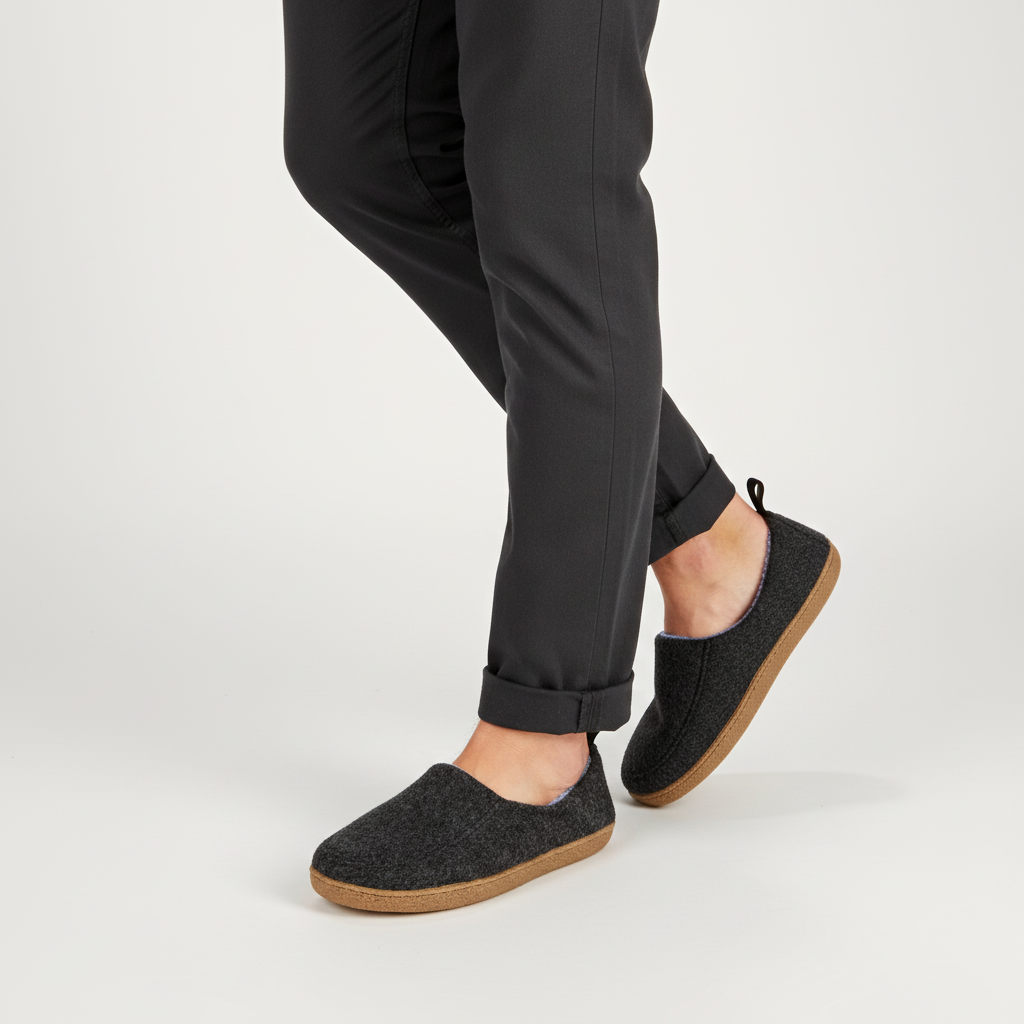 Women's & men's Cloudwalk non-slip slippers, offering safe, warm comfort for home relaxation.