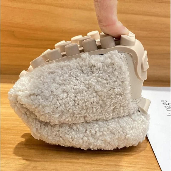 Elegant & cozy unisex winter slippers for ultimate warmth. Comfortable non-slip indoor house shoes.