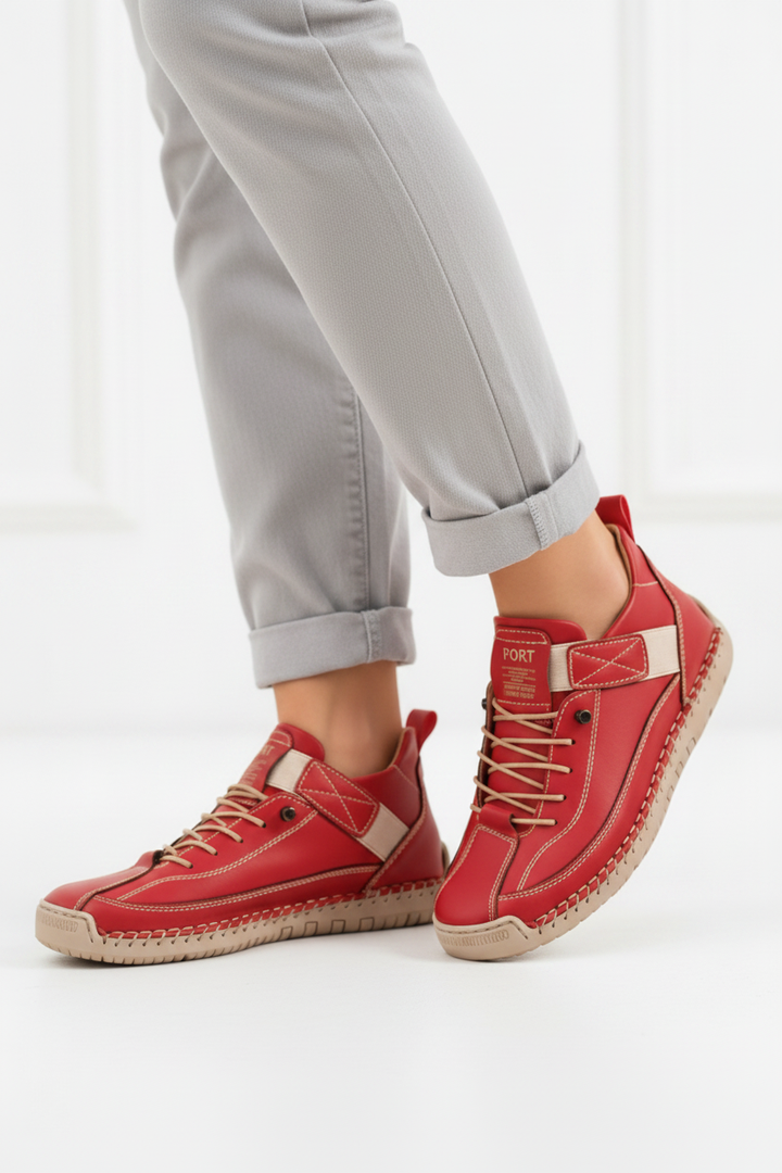 Lace-up wide fit casual sneakers, ideal for everyday wear, travel, and active lifestyles.