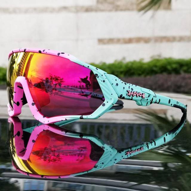 Outdoor sports sunglasses: Unisex, polarized, UV400 protection, shown on a model
