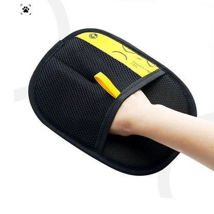 Efficient double-sided grooming gloves for pets, desheds fur & massages dogs & cats, easy hair removal.