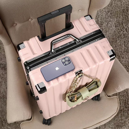 Smart travel luggage with secure frame & integrated lock, ensuring safety of personal items on any journey.