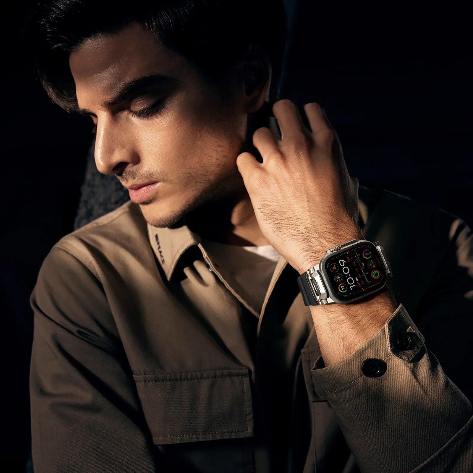 Ergonomic & comfortable unisex silicone smartwatch band for all-day wear.
