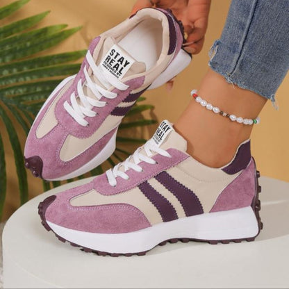Durable, long-lasting unisex sneakers with arch support, ideal for everyday walking comfort.