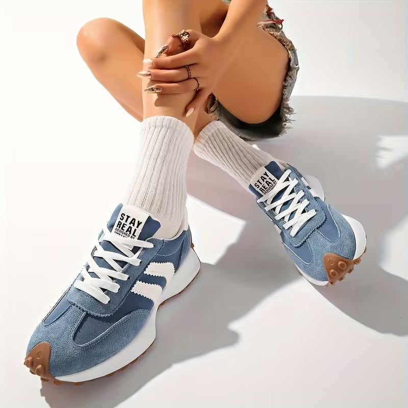 Long-lasting sole on supportive unisex walking shoes, providing grip for active lifestyles.