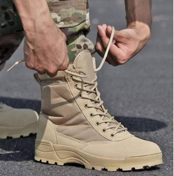 Pair of unisex winter hiking boots, designed for durability and tracking in harsh outdoor conditions.