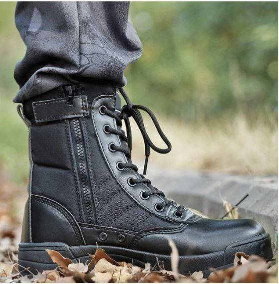 High-top unisex winter boots, offering ankle support and durability for adventurous hiking and tracking.
