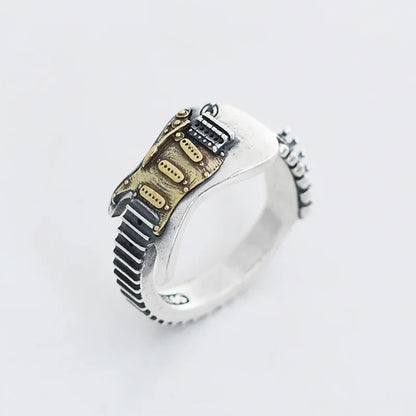 Adjustable guitar ring, part of a unisex electric guitar jewelry set. Ideal gift for music lovers.