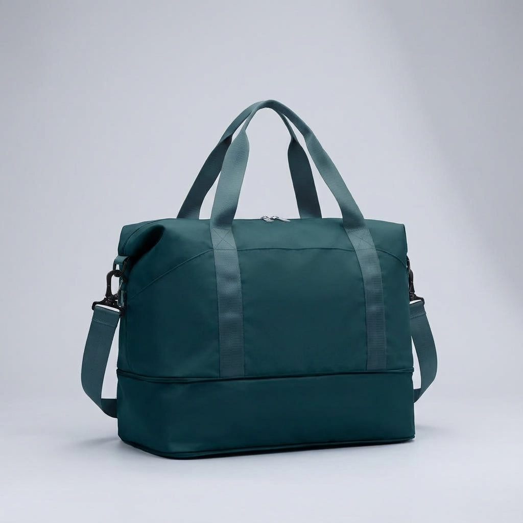 Lightweight expandable waterproof travel bag, ideal for gym, weekend, or carry-on.