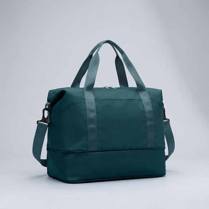 Lightweight expandable waterproof travel bag, ideal for gym, weekend, or carry-on.