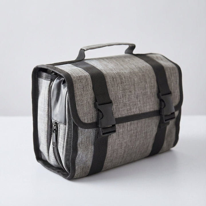 Portable hanging toiletry bag, ideal for travel, keeping cosmetics and essentials neatly organized.