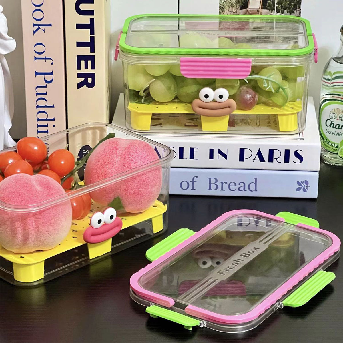 Fresh food storage box with handle, easy to carry for camping and picnic outings