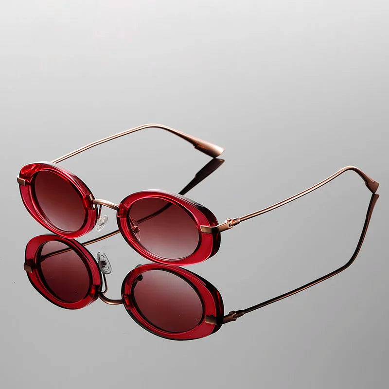 Lightweight trendy unisex shield sunglasses offering full UV400 eye protection. Fashionable eyewear.