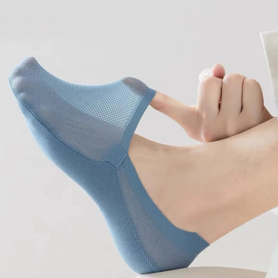 Anti-slip invisible no-show socks, low-cut design for secure, all-day comfort, unisex.
