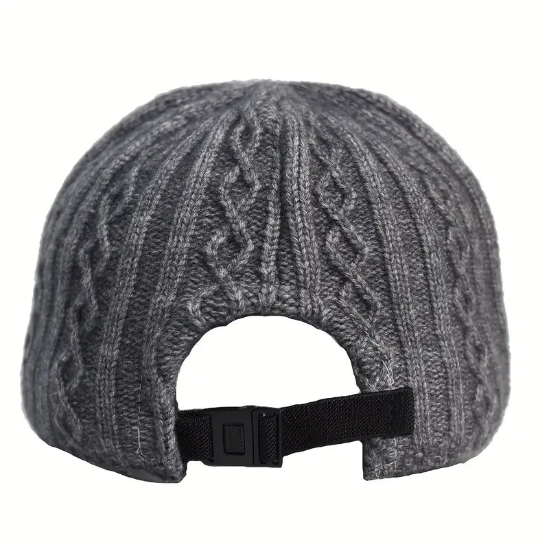 Ultra-cozy knitted autumn cap, perfect for relaxed everyday unisex style and comfort.