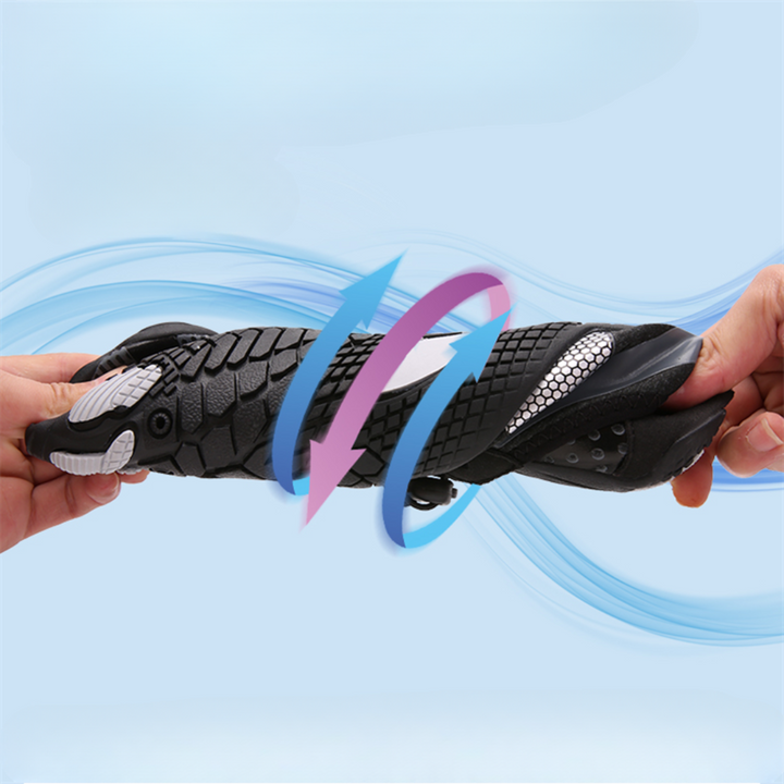 Flexible sole barefoot shoes, lightweight & wide toe box. Ideal for natural movement workouts.