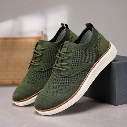 Lightweight athletic-style unisex sneakers, combining comfort with modern design for active lifestyles.
