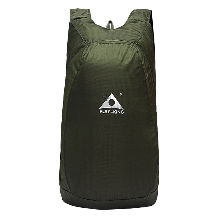 Unisex 20L daypack, lightweight and water-resistant, shown in an outdoor setting.