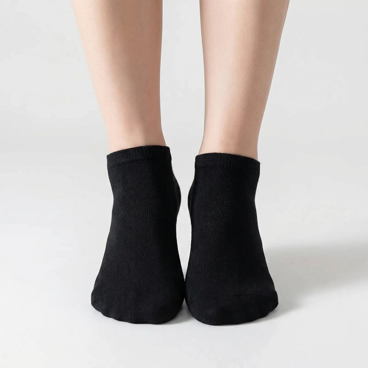 Versatile low-cut ankle socks for men and women, offering breathable and seamless comfort for active lifestyles.